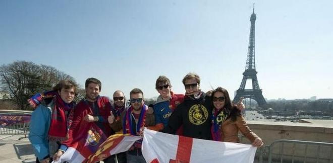 巴黎兴奋赛场即将迎战，球迷齐聚支持