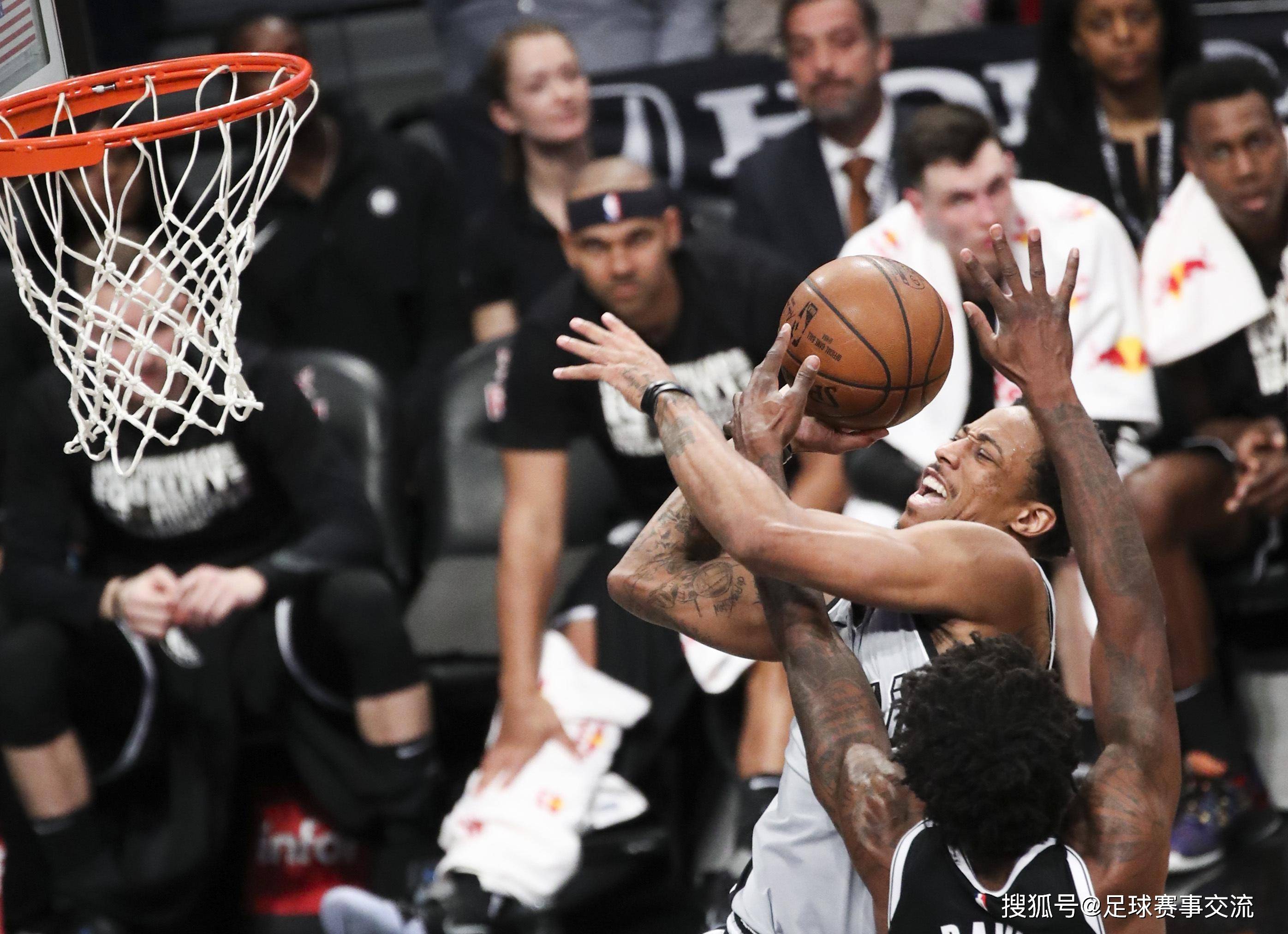 雄鹿不敌凯尔特人，止连败