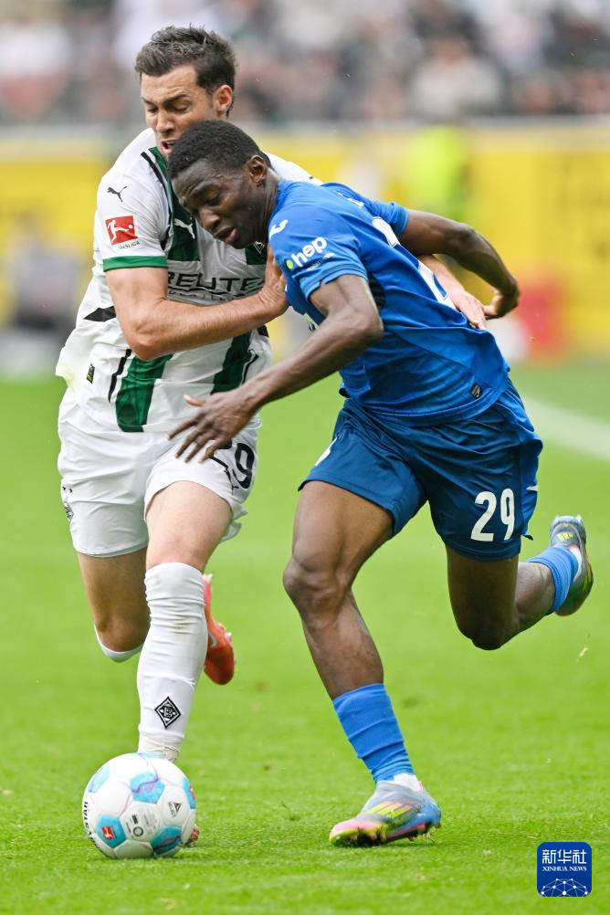 leyusport-格拉德巴赫遭到门兴格拉德巴赫惊人逆袭，在巅峰对决中遭遇灭顶之灾的简单介绍