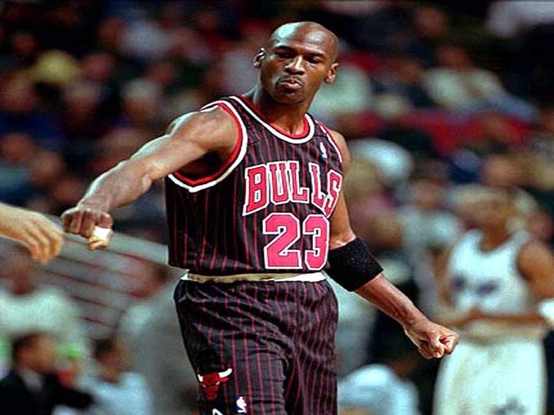 关于重要球队首次入选阵容，面对强敌备战有所侧重的信息