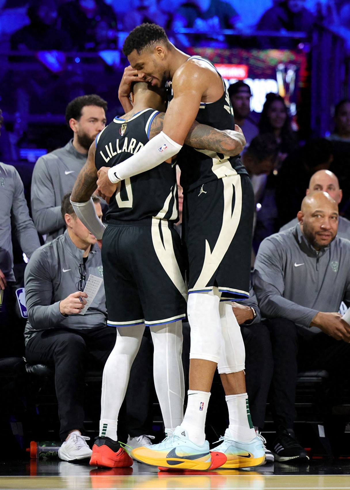 乐鱼vip注册-新秀表现抢眼，雄鹿和独行侠激战不败的简单介绍