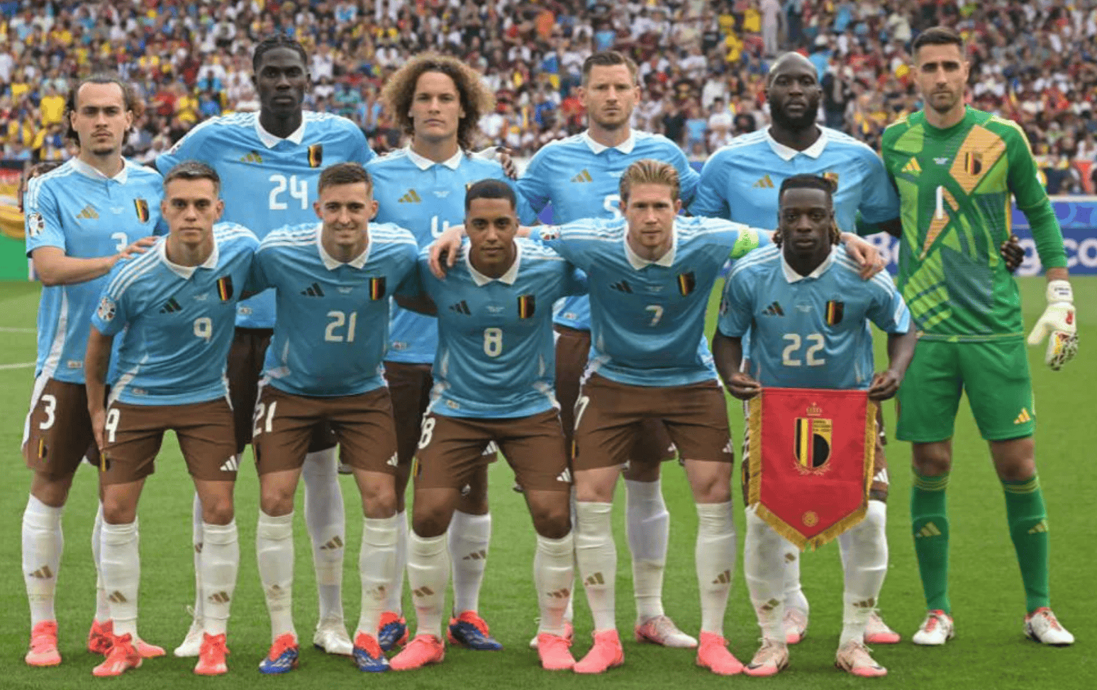 乐鱼体育线上网站-意大利队长领衔，意大利4-0战胜斯洛伐克，欧洲杯前景看涨