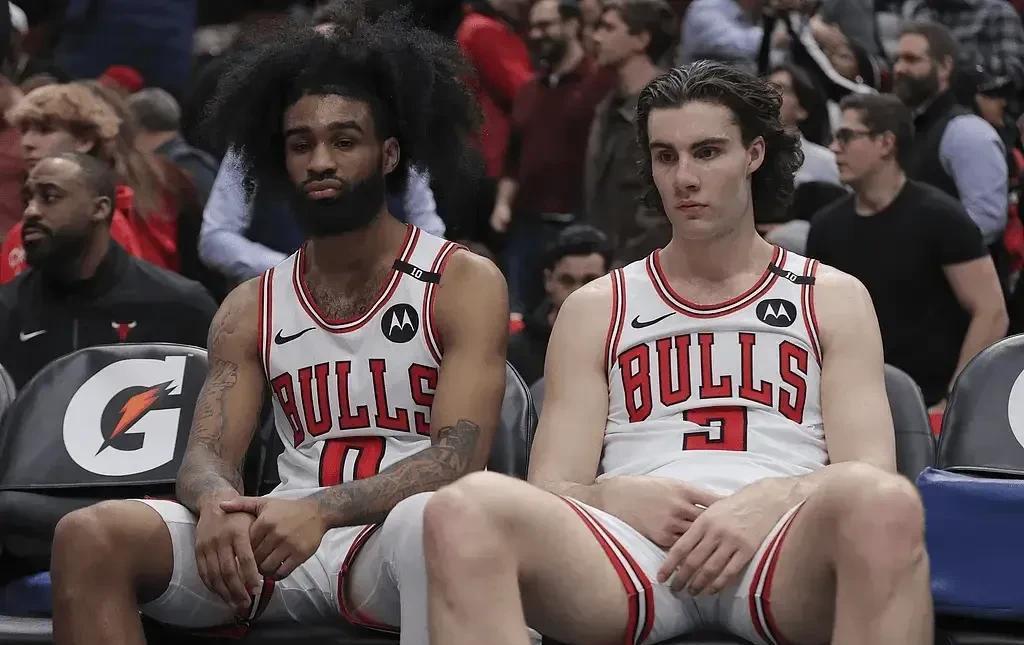 乐鱼官网-公牛队全员爆发，轻松击败对手晋级季后赛