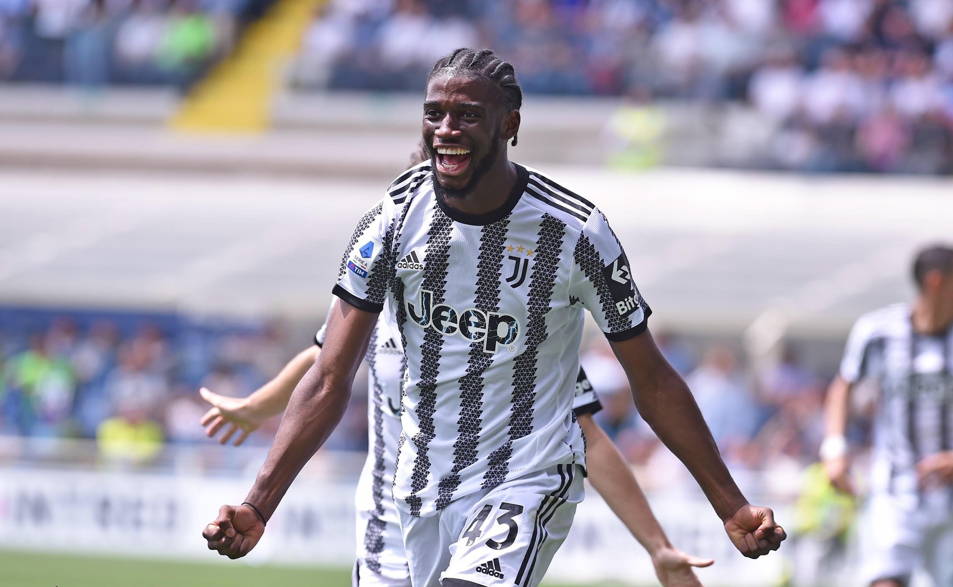 塞维利亚大胜尤文图斯，晋级榜首