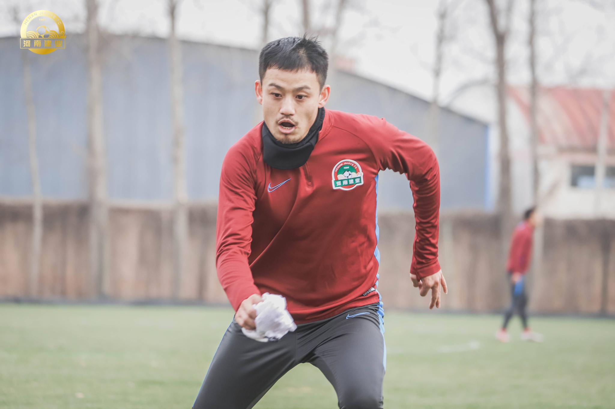 Leyu-河南建业球员斗志昂扬，成功摆脱困境的简单介绍